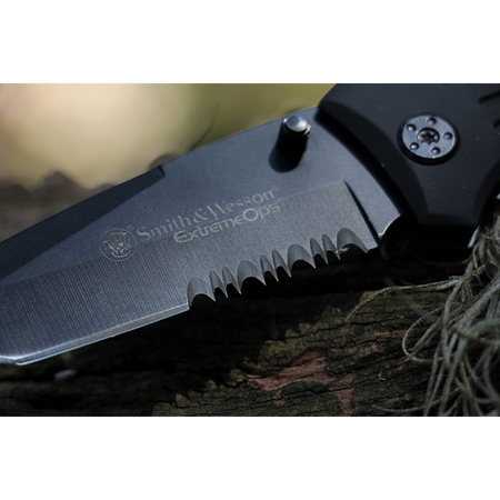 Smith & Wesson Extreme OPS First Response Rescue Knife - Astrolabe Outdoors - image 4